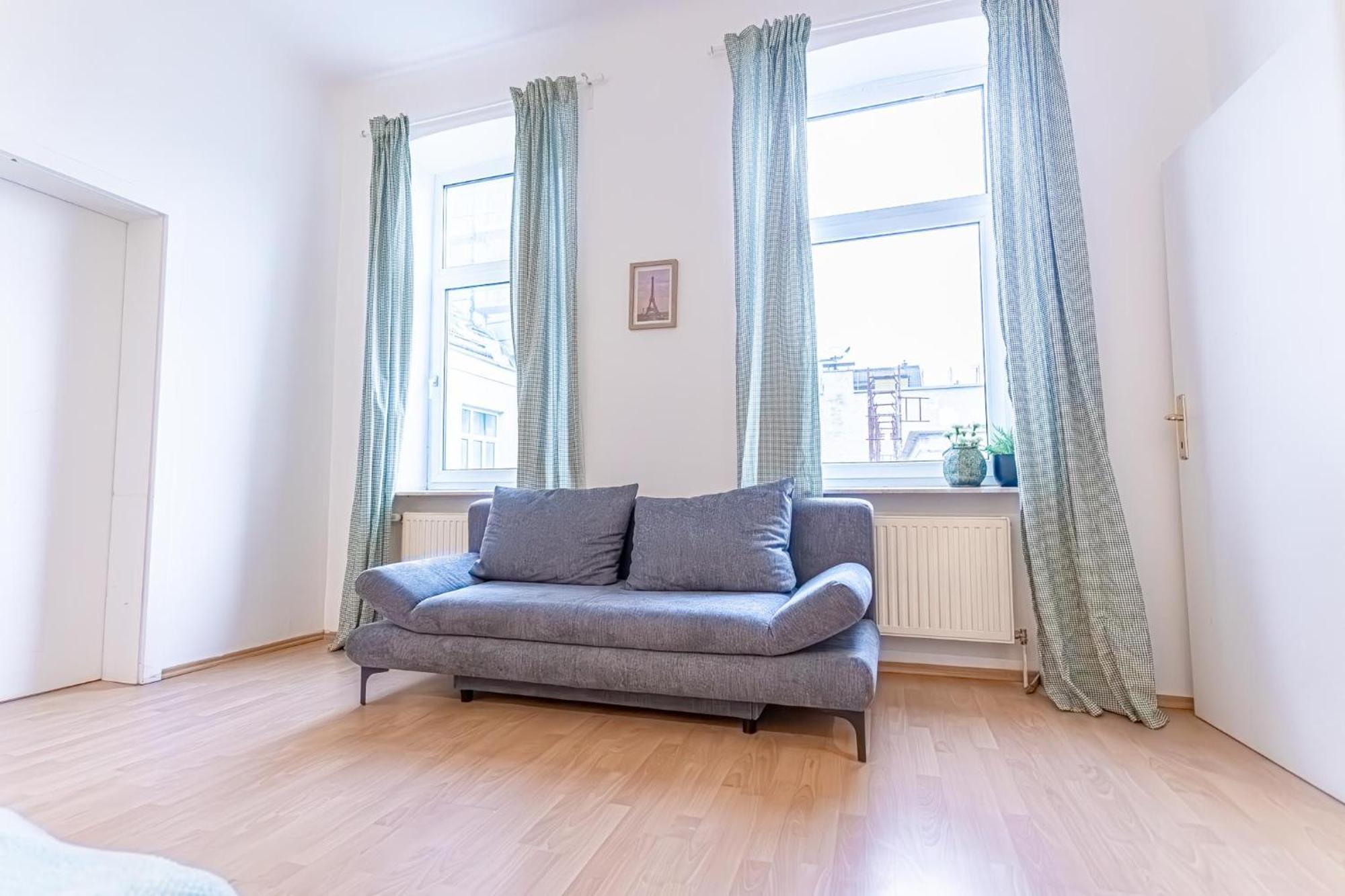 Apartment Beautiful 2br Near Bahnhof Meidling Wien